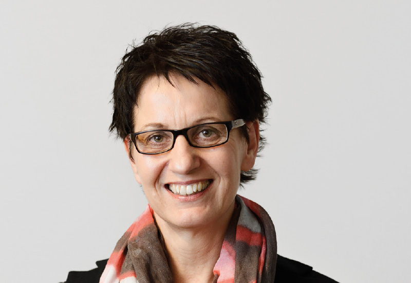 Dr. Kirsten Hoeper